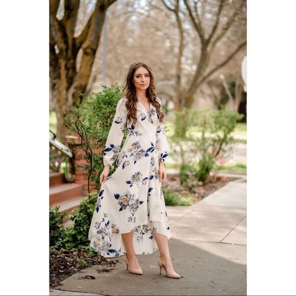 Dresses & Skirts - ✨ Easter Wrap Dress✨